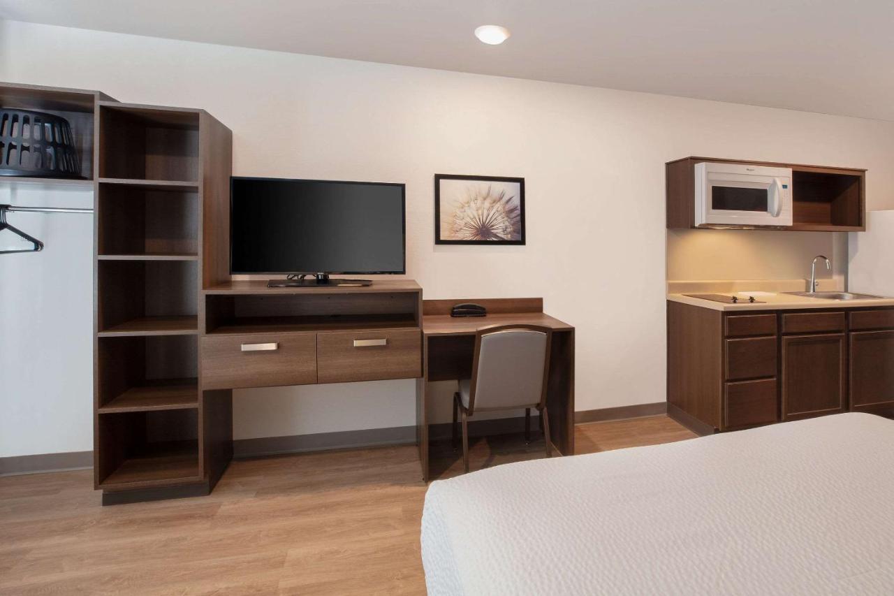Woodsping Suites Washington Dc East Arena Drive Lake Arbor Extérieur photo