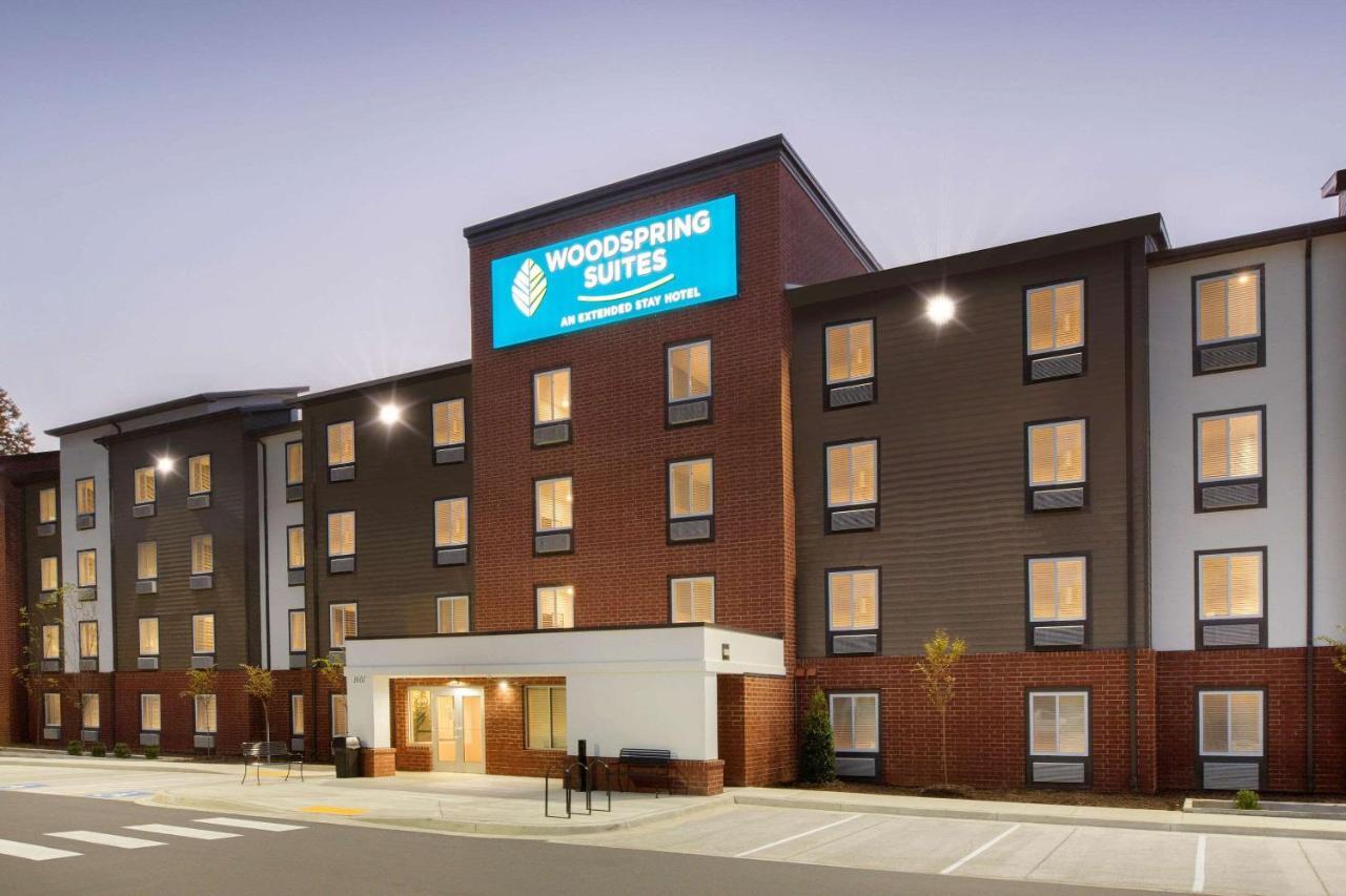 Woodsping Suites Washington Dc East Arena Drive Lake Arbor Extérieur photo