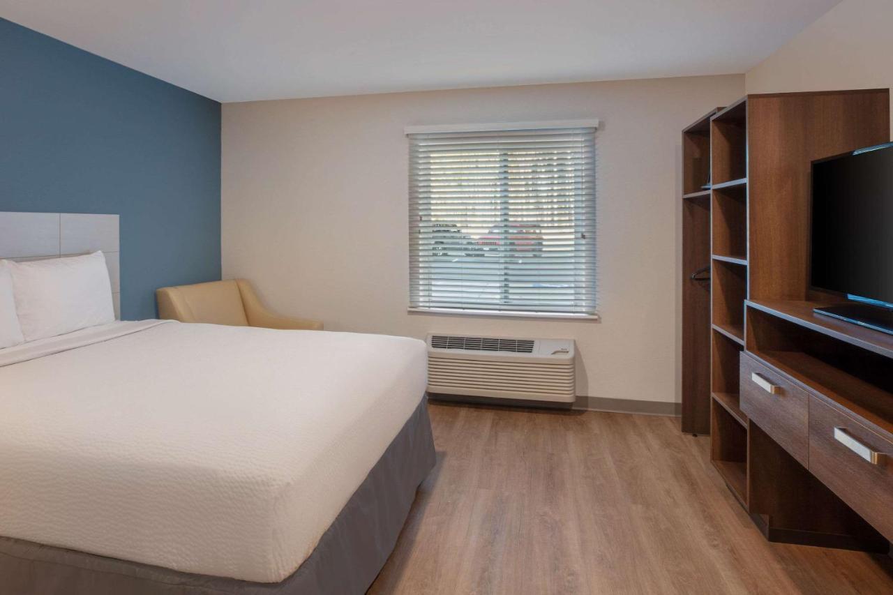 Woodsping Suites Washington Dc East Arena Drive Lake Arbor Extérieur photo