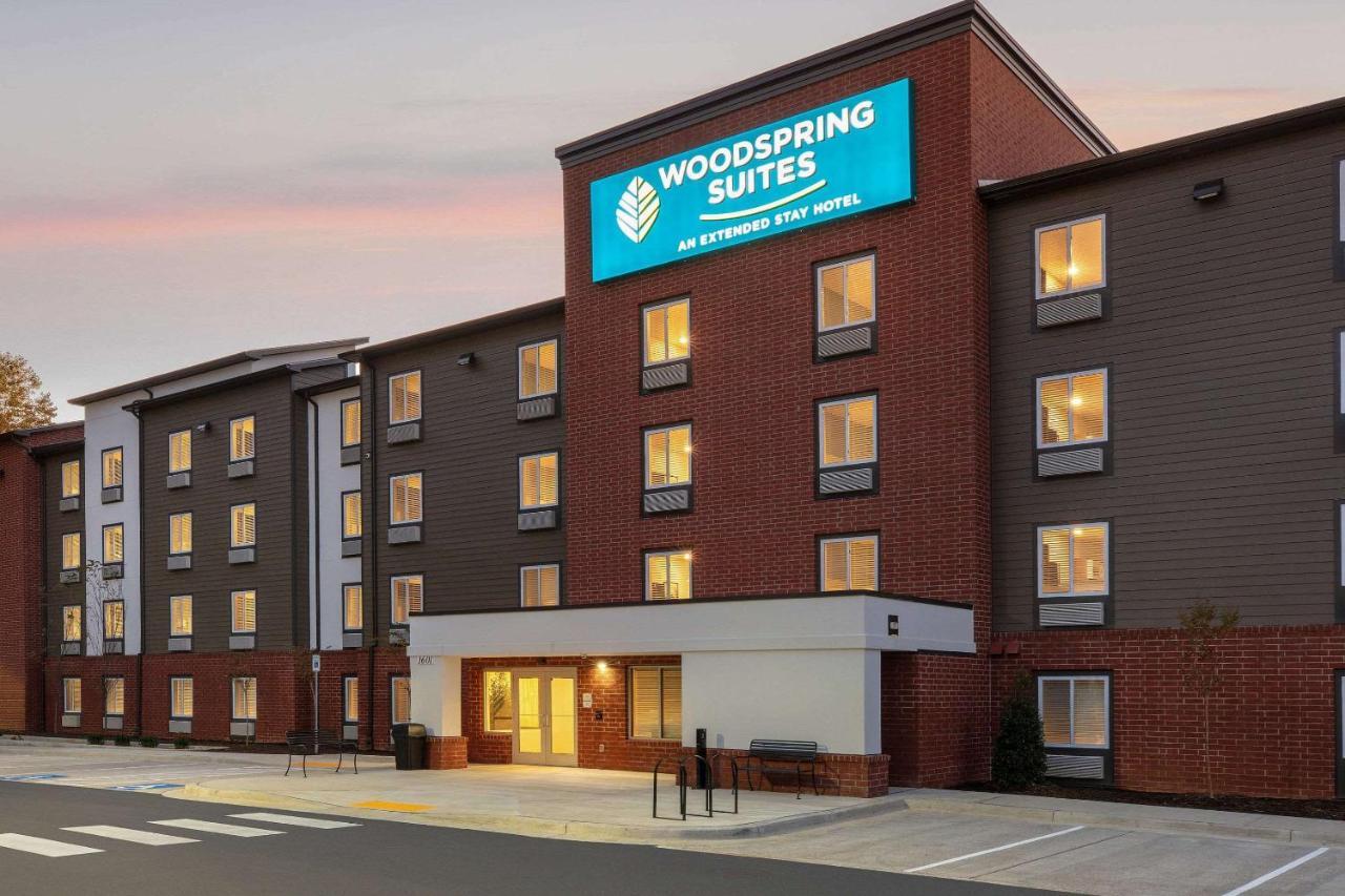 Woodsping Suites Washington Dc East Arena Drive Lake Arbor Extérieur photo