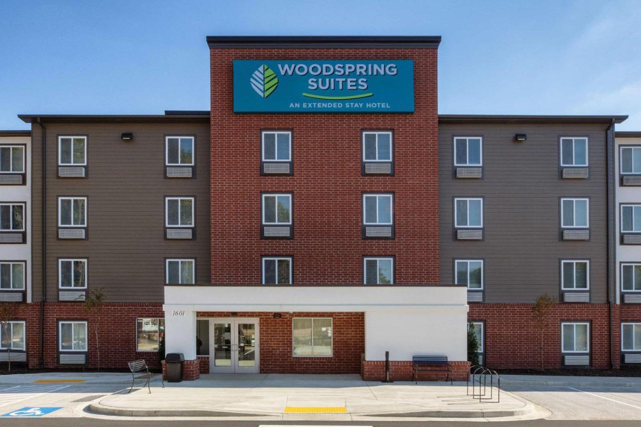 Woodsping Suites Washington Dc East Arena Drive Lake Arbor Extérieur photo