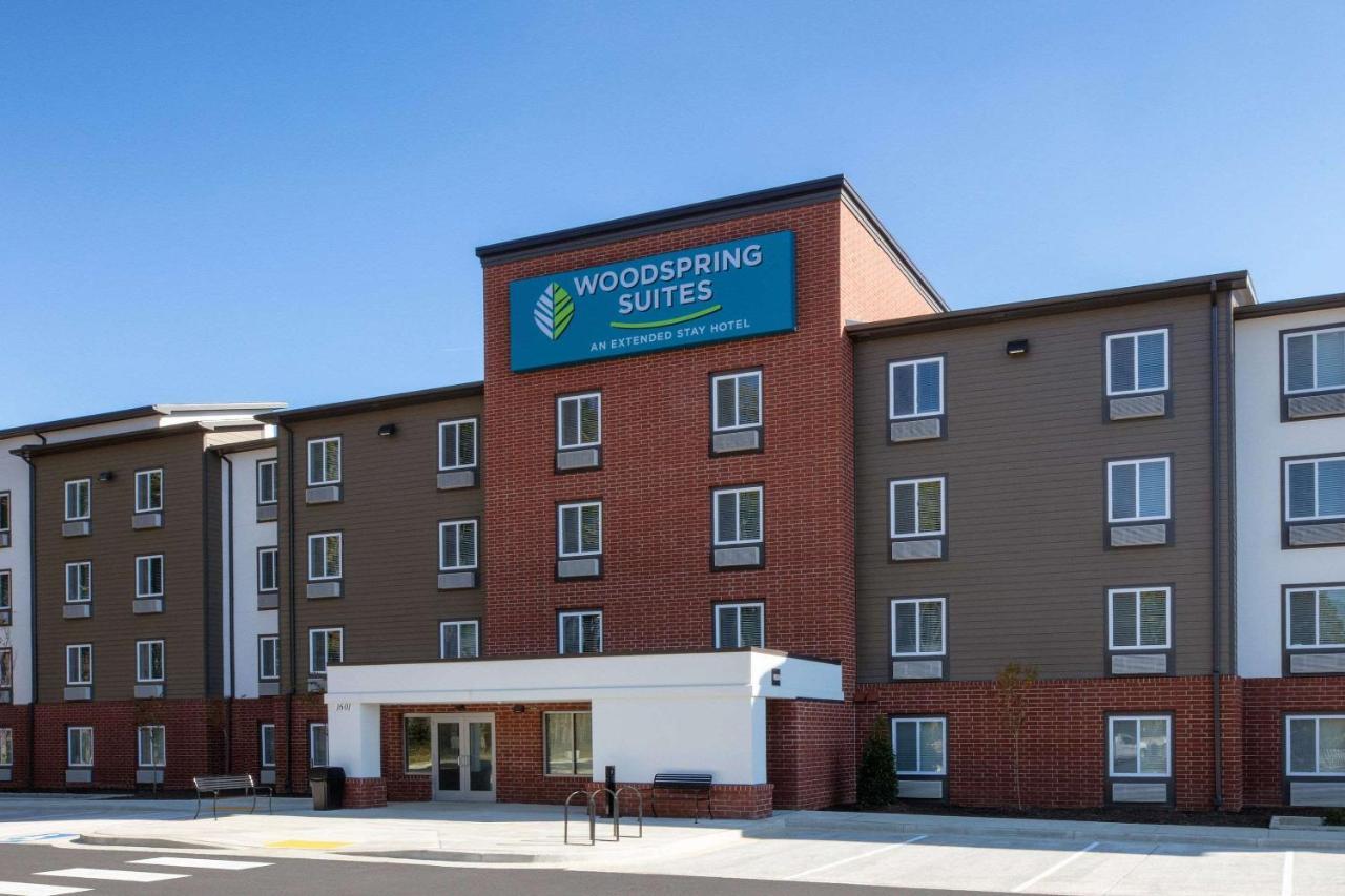 Woodsping Suites Washington Dc East Arena Drive Lake Arbor Extérieur photo