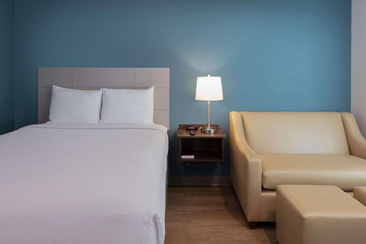 Woodsping Suites Washington Dc East Arena Drive Lake Arbor Extérieur photo