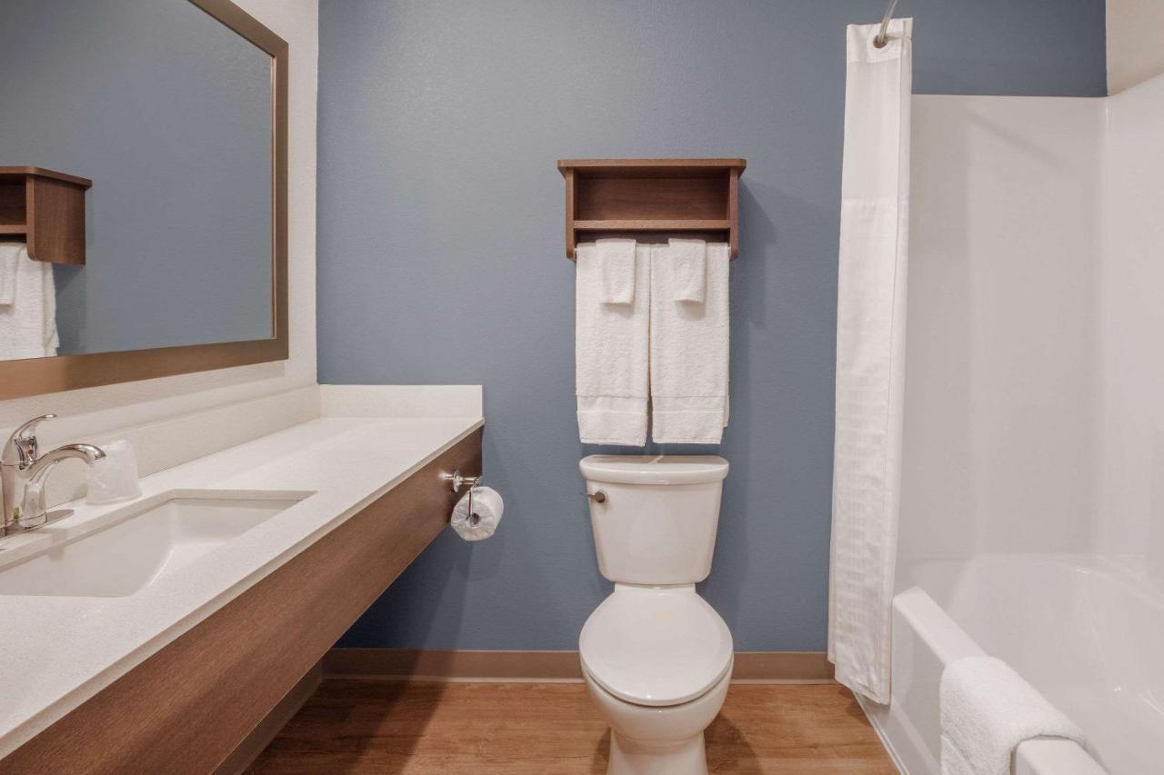 Woodsping Suites Washington Dc East Arena Drive Lake Arbor Extérieur photo