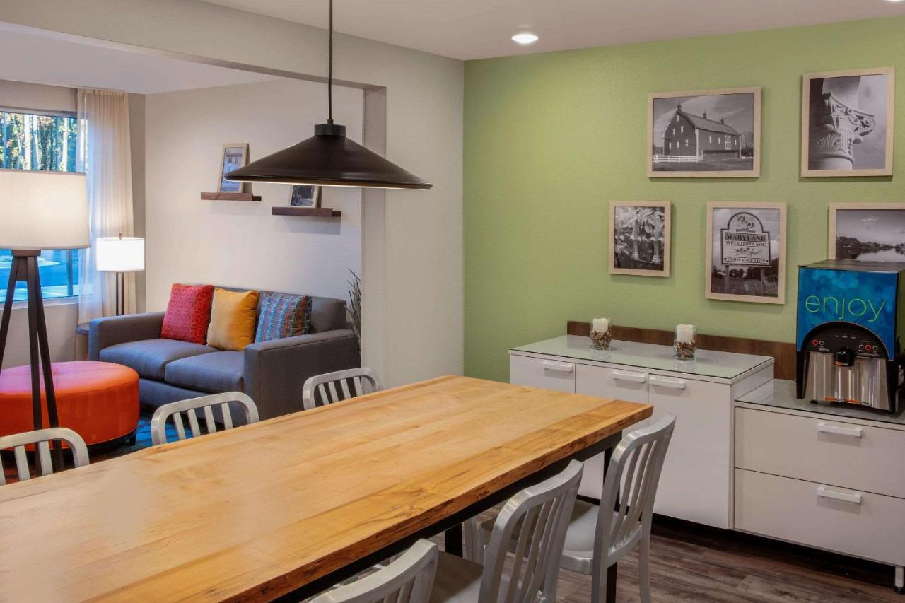Woodsping Suites Washington Dc East Arena Drive Lake Arbor Extérieur photo